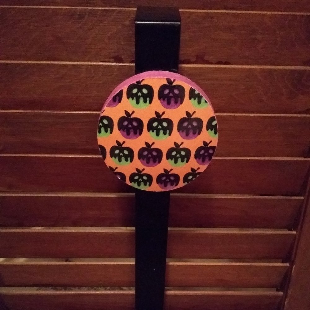 Halloween Wreath Hanger,Wreath Hanger for Front Door,Poison Apple Hanger